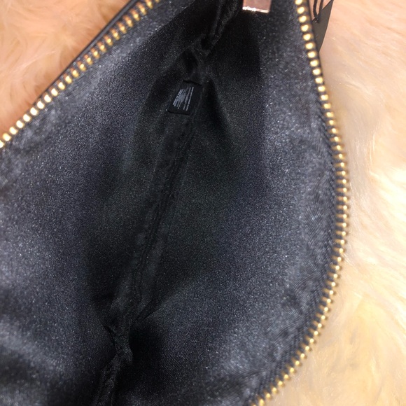 Love & lore pouch - Picture 6 of 6